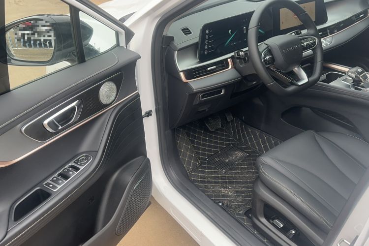 Used Chery Tiggo 5x 2025 High-Performance Edition 1.5T CVT Luxury Model Interior 1