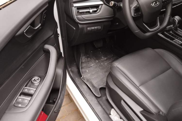 Used Chery Tiggo 5x 2025 1.5L CVT Excellence Edition Interior 3