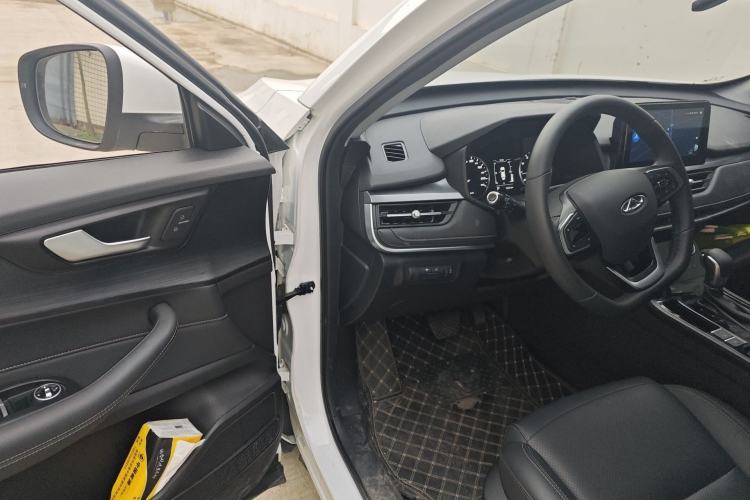 Used Chery Tiggo 5x 2025 1.5L CVT Excellence Edition Interior 3