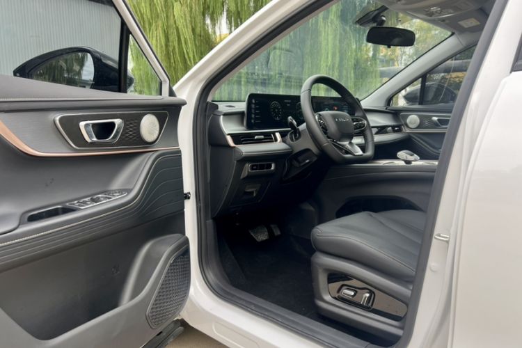 Used Chery Tiggo 5x 2025 High-Performance Edition 1.5T CVT Luxury Model Interior 4