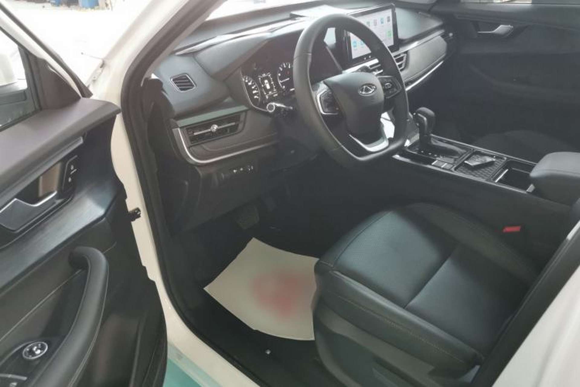 Used Chery Tiggo 5x 2025 1.5L CVT Excellence Edition Left Front Seat