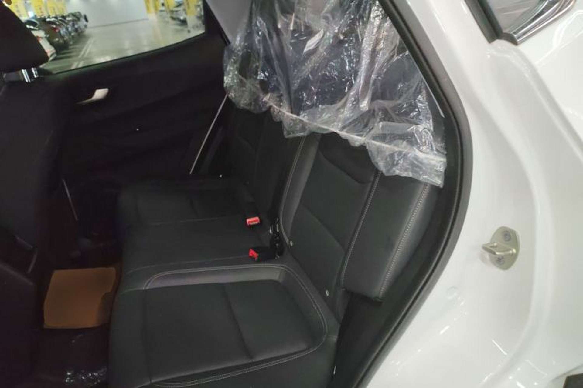 Used Chery Tiggo 5x 2025 1.5L CVT Excellence Edition Left Rear Seat