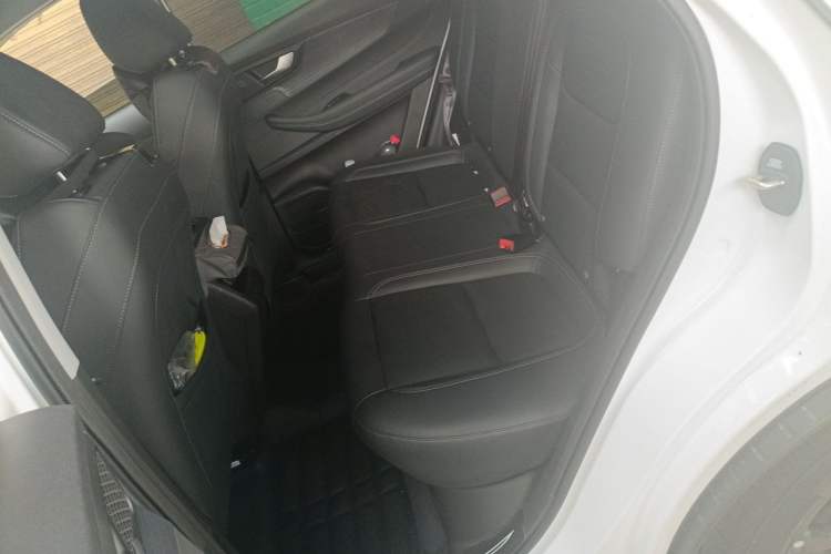 Used Chery Tiggo 5x 2025 1.5L CVT Excellence Edition Left Rear Seat