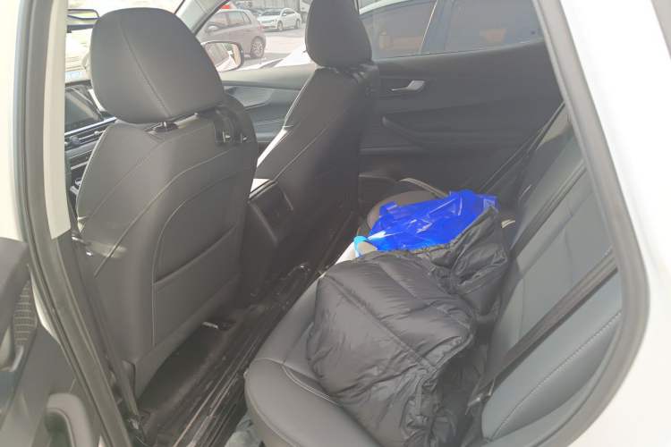 Used Chery Tiggo 5x 2025 1.5L CVT Excellence Edition Left Rear Seat