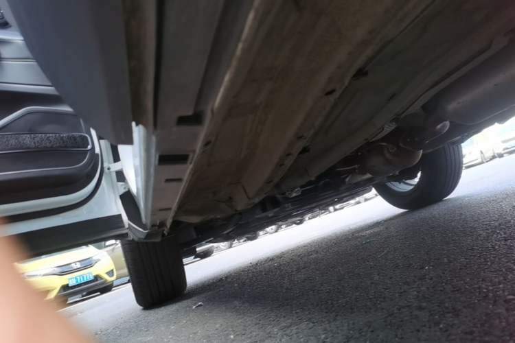 Used Chery Tiggo 5x 2025 1.5L CVT Excellence Edition Left Side Sill
