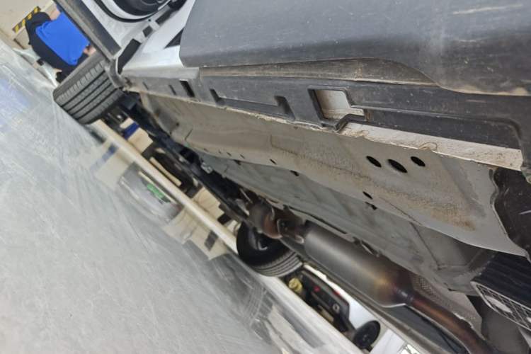 Used Chery Tiggo 5x 2025 1.5L CVT Excellence Edition Left Side Sill