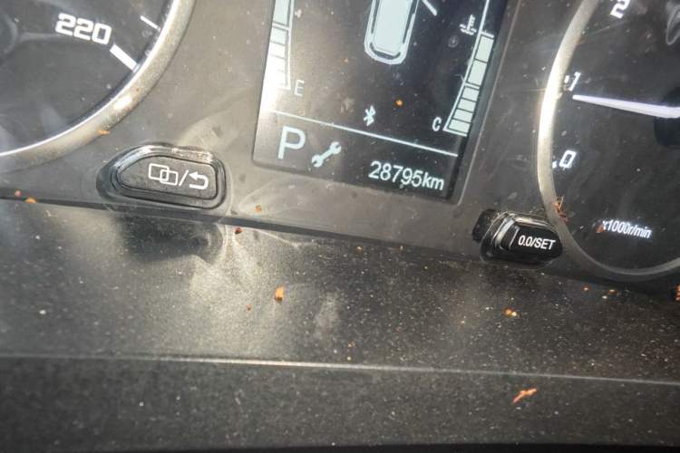 Used Chery Tiggo 5x 2025 1.5L CVT Excellence Edition Odometer Close Up