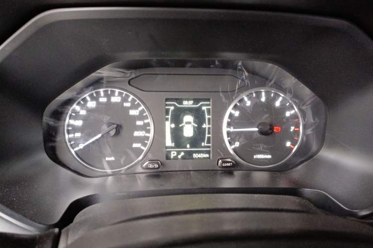 Used Chery Tiggo 5x 2025 1.5L CVT Excellence Edition Odometer Close Up