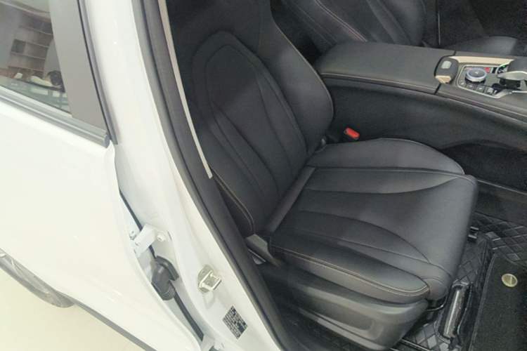 Used Chery Tiggo 5x 2025 High-Performance Edition 1.5T CVT Luxury Model Right Front Seat