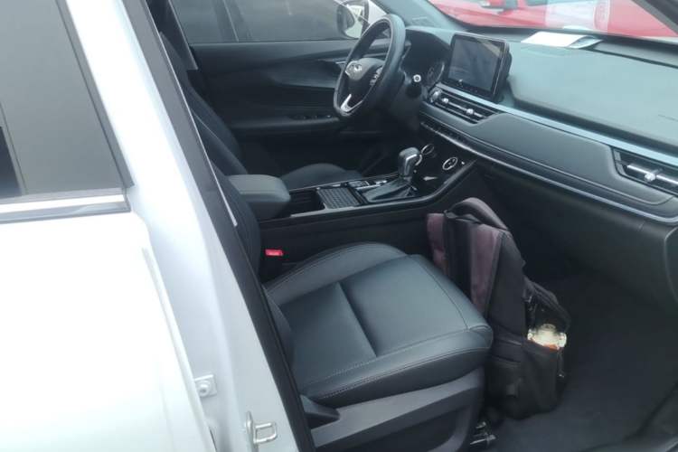 Used Chery Tiggo 5x 2025 1.5L CVT Excellence Edition Right Front Seat