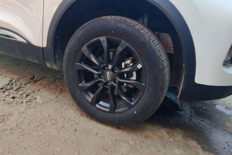 Used Chery Tiggo 5x 2025 1.5L CVT Excellence Edition Right Front Wheel Hub