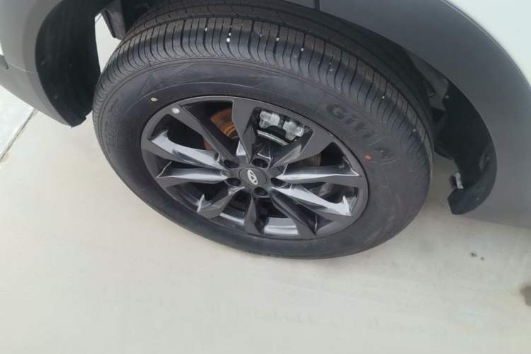 Used Chery Tiggo 5x 2025 1.5L CVT Excellence Edition Right Rear Wheel Hub