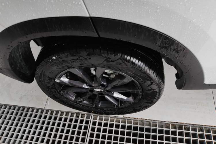 Used Chery Tiggo 5x 2025 1.5L CVT Excellence Edition Right Rear Wheel Hub