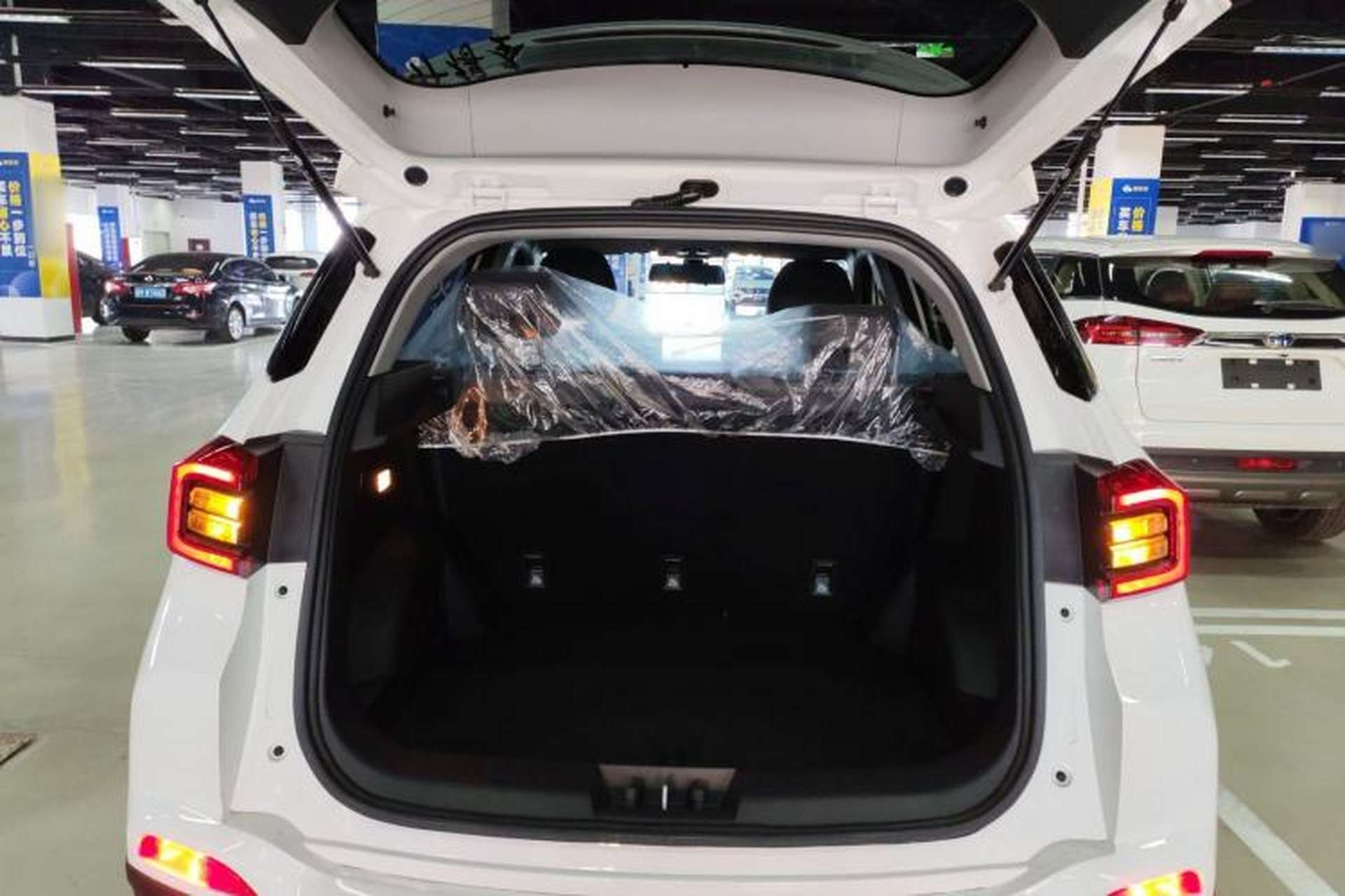 Used Chery Tiggo 5x 2025 1.5L CVT Excellence Edition Trunk