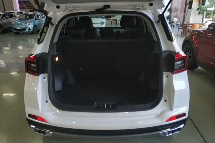 Used Chery Tiggo 5x 2025 1.5L CVT Excellence Edition Trunk