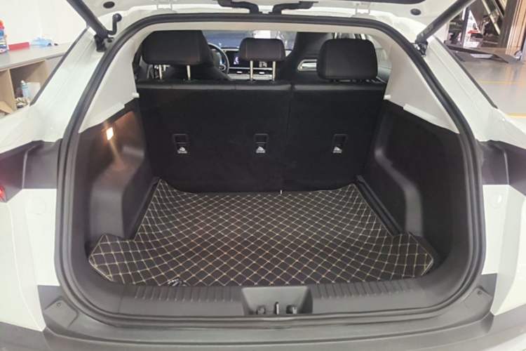 Used Chery Tiggo 5x 2025 High-Performance Edition 1.5T CVT Luxury Model Trunk