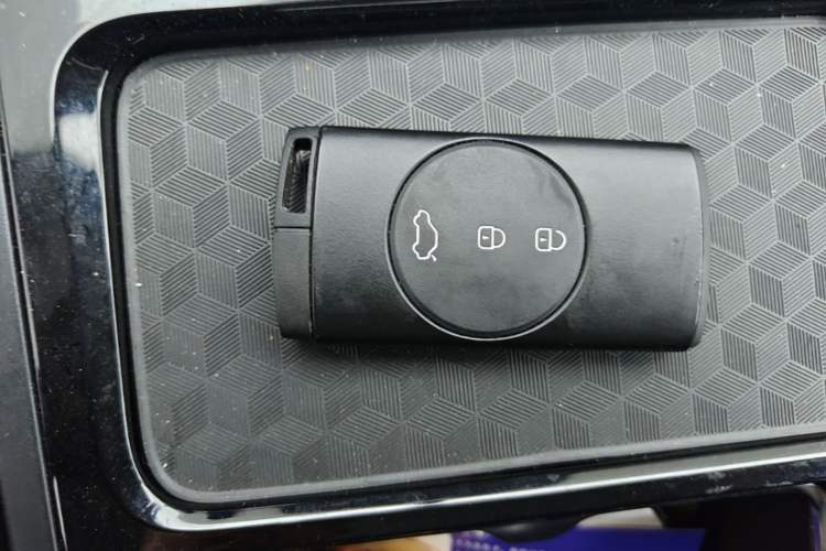 Used Chery Tiggo 5x 2025 1.5L CVT Excellence Edition Vehicle Key
