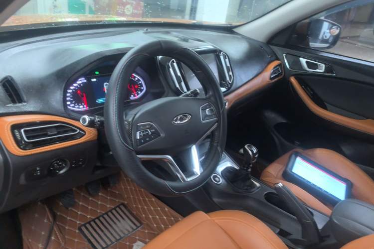 Used Chery Tiggo 7 2016 1.5T Manual Yaozhen Edition Interior 2