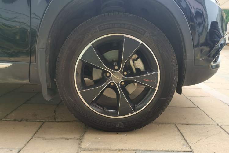 Used Chery Tiggo 7 2016 2.0L CVT YAOZHEN Edition Right Front Wheel Hub