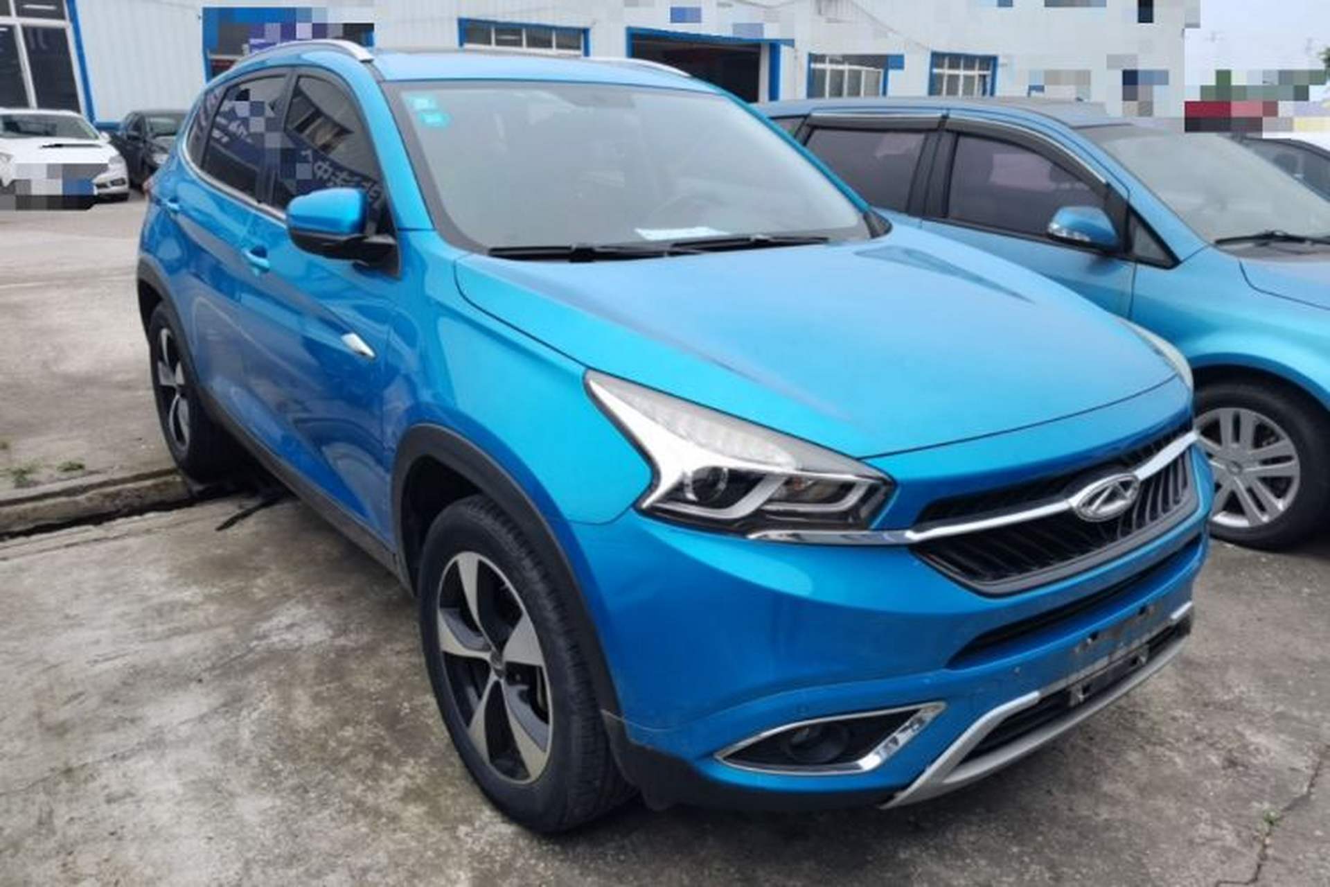 Used Chery Tiggo 7 2016 2.0L CVT Shining Edition Front Right 45 Deg