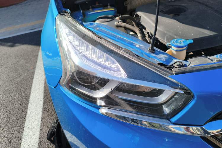 Used Chery Tiggo 7 2016 2.0L CVT YAOZHEN Edition Right Front Headlight