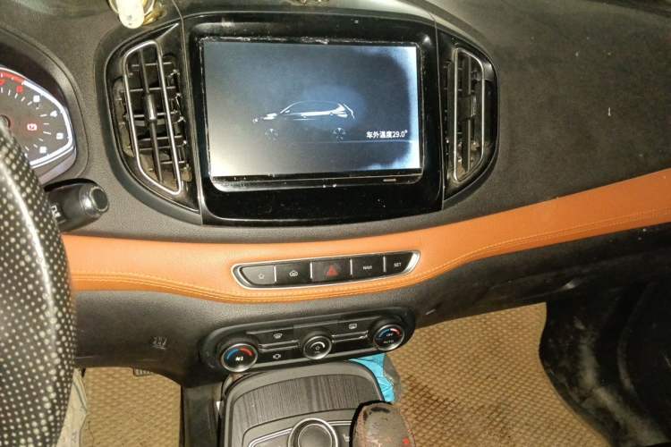 Used Chery Tiggo 7 2016 2.0L CVT YAOZHEN Edition Audio And AC Panel