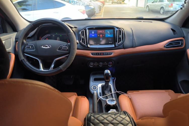 Used Chery Tiggo 7 2016 2.0L CVT Shining Edition Center Console