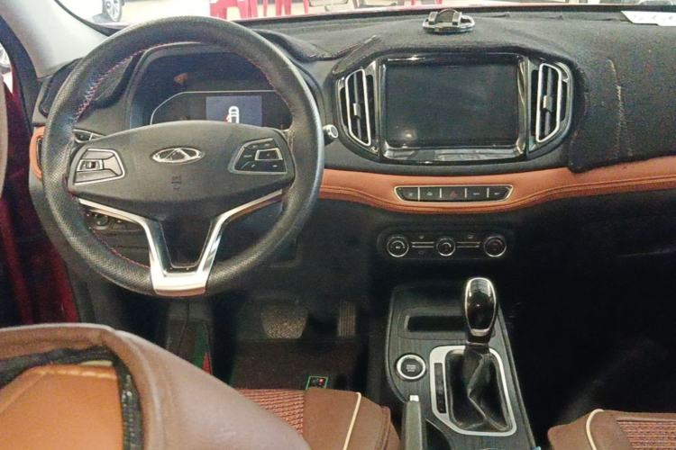 Used Chery Tiggo 7 2016 2.0L CVT Shining Edition Center Console