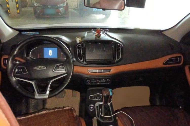 Used Chery Tiggo 7 2016 2.0L CVT YAOZHEN Edition Center Console