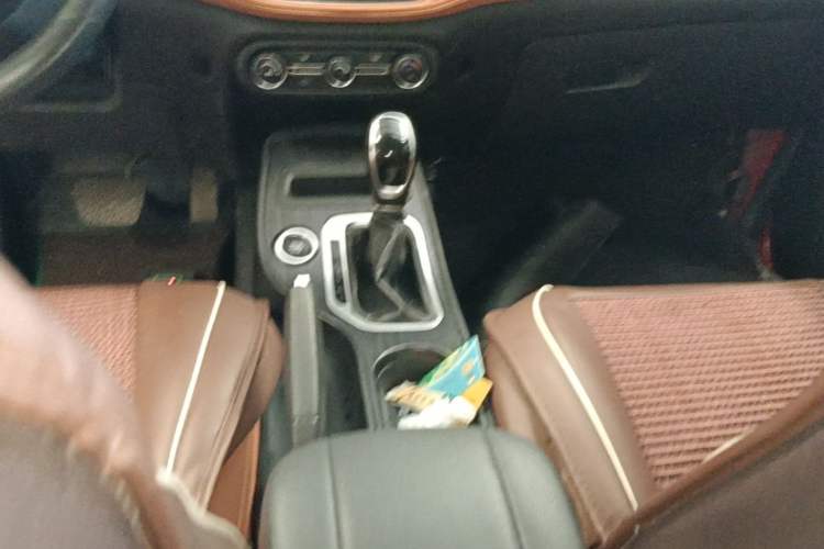 Used Chery Tiggo 7 2016 2.0L CVT Shining Edition Gear Lever