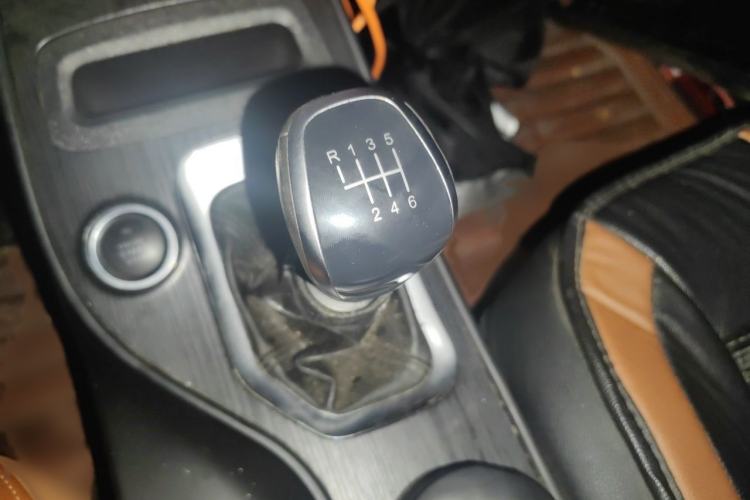 Used Chery Tiggo 7 2016 1.5T Manual Ignite Edition Gear Lever