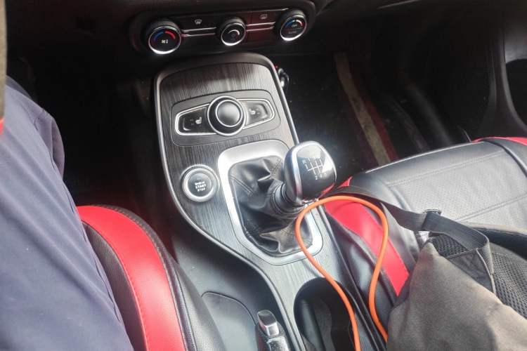 Used Chery Tiggo 7 2016 1.5T Manual Yaozhen Edition Gear Lever