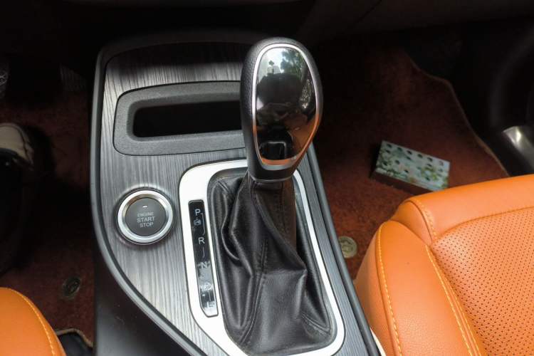 Used Chery Tiggo 7 2016 2.0L CVT Shining Edition Gear Lever