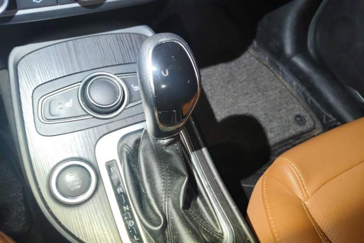 Used Chery Tiggo 7 2016 2.0L CVT YAOZHEN Edition Gear Lever