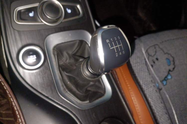 Used Chery Tiggo 7 2016 1.5T Manual Yaozhen Edition Gear Lever