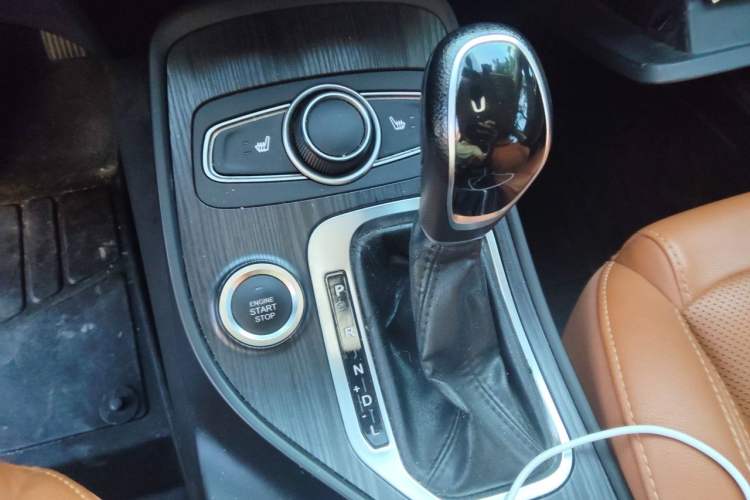 Used Chery Tiggo 7 2016 2.0L CVT YAOZHEN Edition Gear Lever