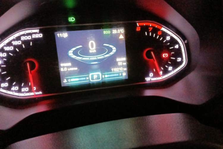 Used Chery Tiggo 7 2016 2.0L CVT YAOZHEN Edition Odometer Close Up