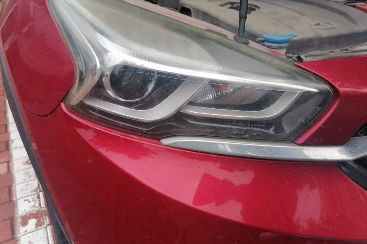 Used Chery Tiggo 7 2016 2.0L CVT YAOZHEN Edition Right Front Headlight