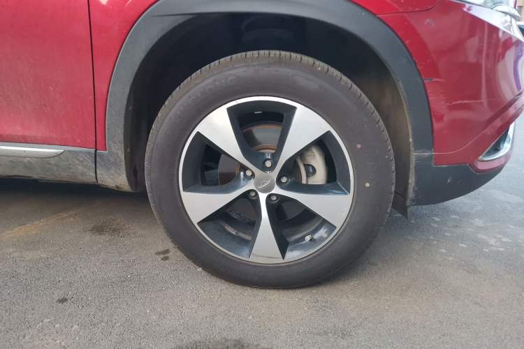 Used Chery Tiggo 7 2016 2.0L CVT YAOZHEN Edition Right Front Wheel Hub