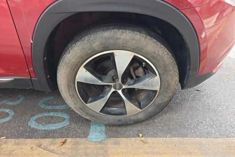 Used Chery Tiggo 7 2016 2.0L CVT YAOZHEN Edition Right Front Wheel Hub