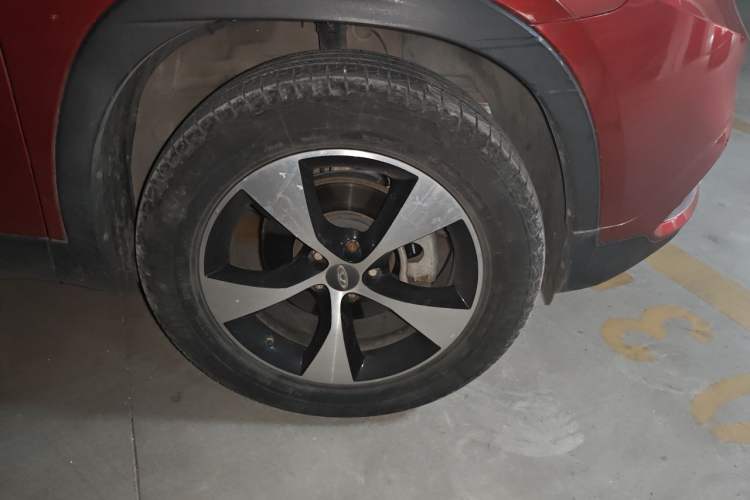 Used Chery Tiggo 7 2016 2.0L CVT YAOZHEN Edition Right Front Wheel Hub