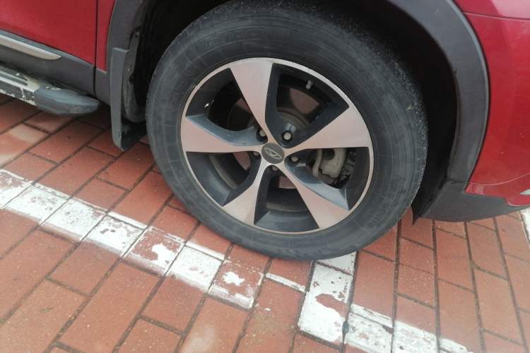 Used Chery Tiggo 7 2016 2.0L CVT YAOZHEN Edition Right Front Wheel Hub