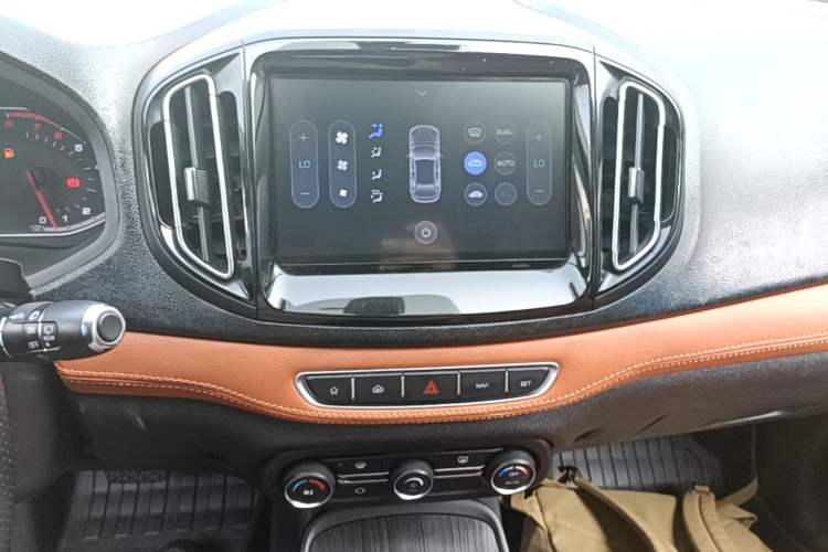 Used Chery Tiggo 7 2016 2.0L CVT YAOZHEN Edition Audio And AC Panel