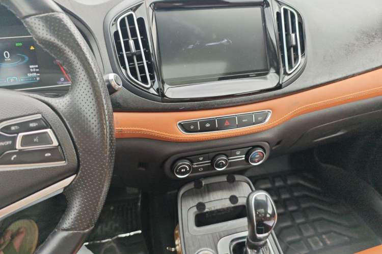 Used Chery Tiggo 7 2016 2.0L CVT Shining Edition Audio And AC Panel