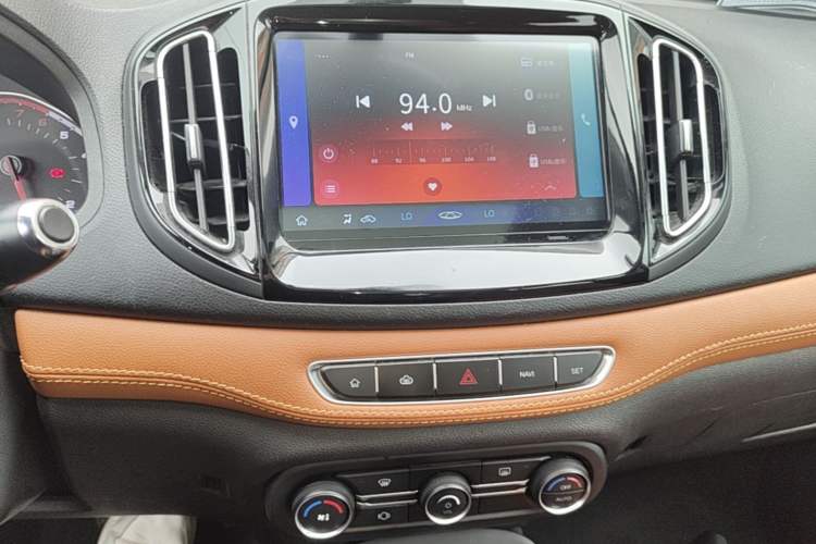 Used Chery Tiggo 7 2016 2.0L CVT YAOZHEN Edition Audio And AC Panel
