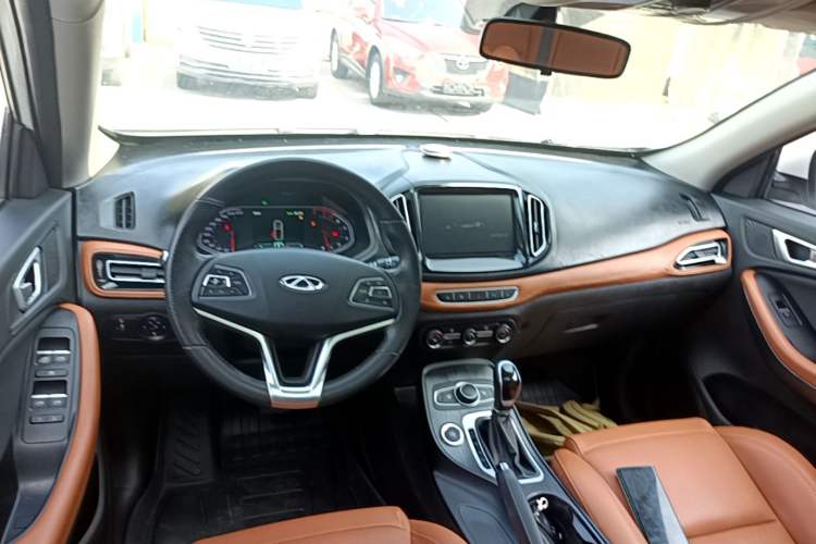 Used Chery Tiggo 7 2016 2.0L CVT YAOZHEN Edition Center Console