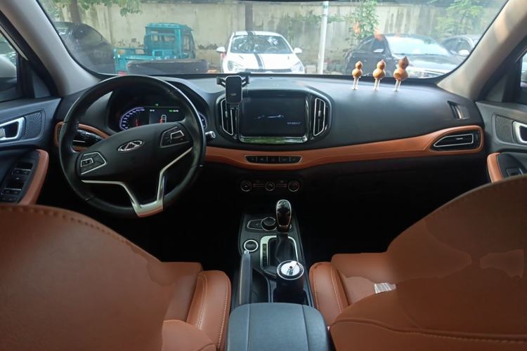 Used Chery Tiggo 7 2016 2.0L CVT YAOZHEN Edition Center Console
