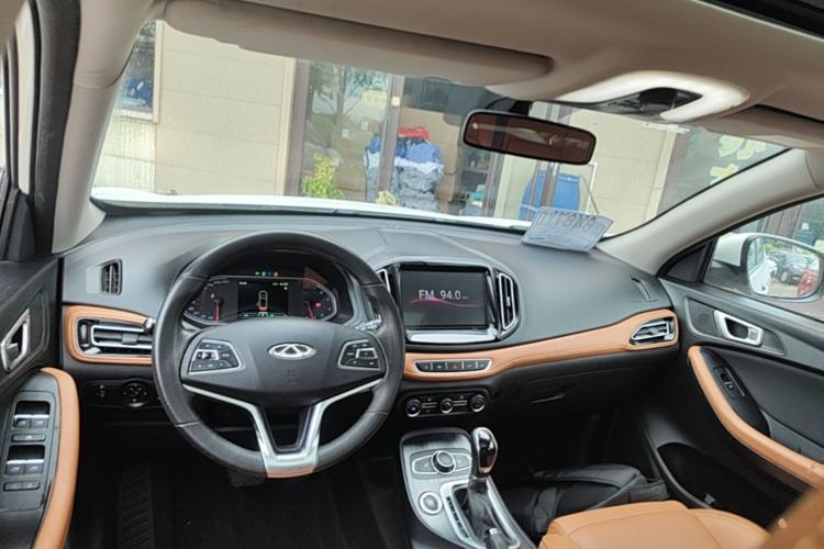Used Chery Tiggo 7 2016 2.0L CVT YAOZHEN Edition Center Console