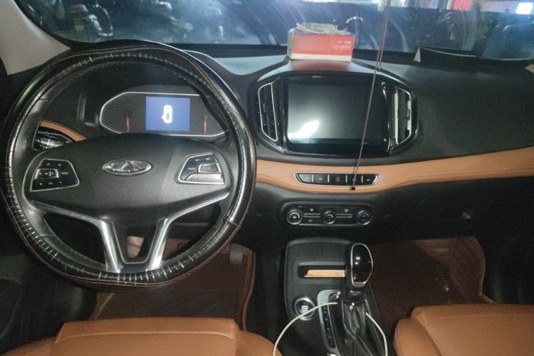 Used Chery Tiggo 7 2016 2.0L CVT Shining Edition Center Console