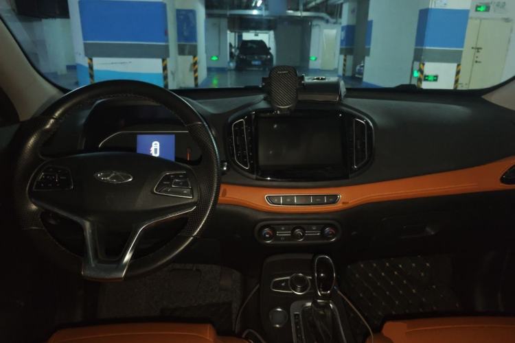 Used Chery Tiggo 7 2016 2.0L CVT YAOZHEN Edition Center Console